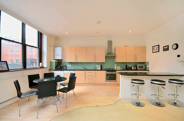 1 Bedroom Flat To Rent In St John Street, Clerkenwell, London, EC1V