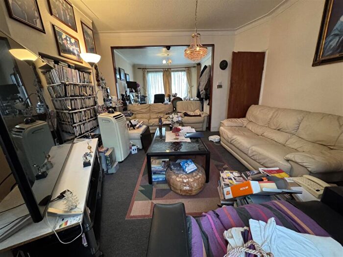 4 Bedroom Terraced House For Sale In Colin Gardens, London, NW9