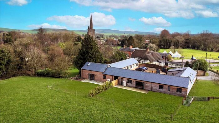 4 Bedroom Link Detached House For Sale In Chandlers Lane, Bishop's Cannings, Devizes, Wiltshire, SN10