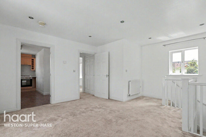 1 Bedroom Coach House For Sale In Montacute Circus, Weston-Super-Mare, BS24