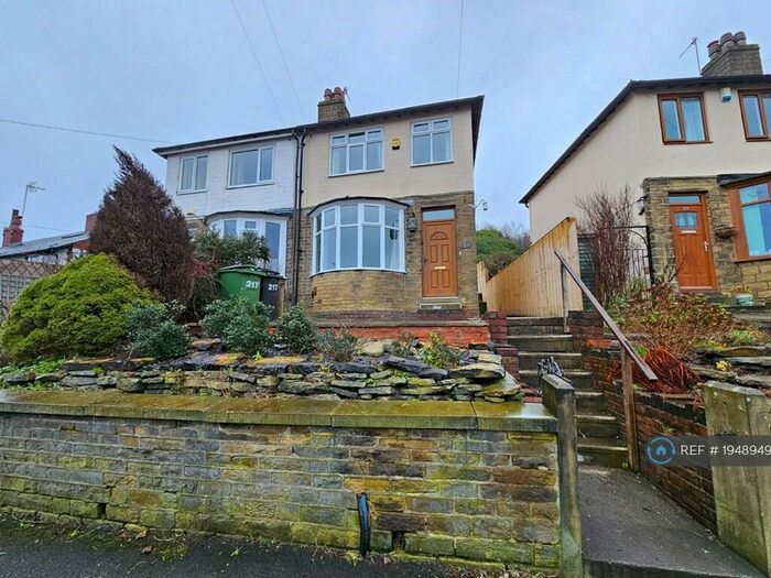 2 Bedroom Semi-Detached House To Rent In Cross Lane, Huddersfield, HD4