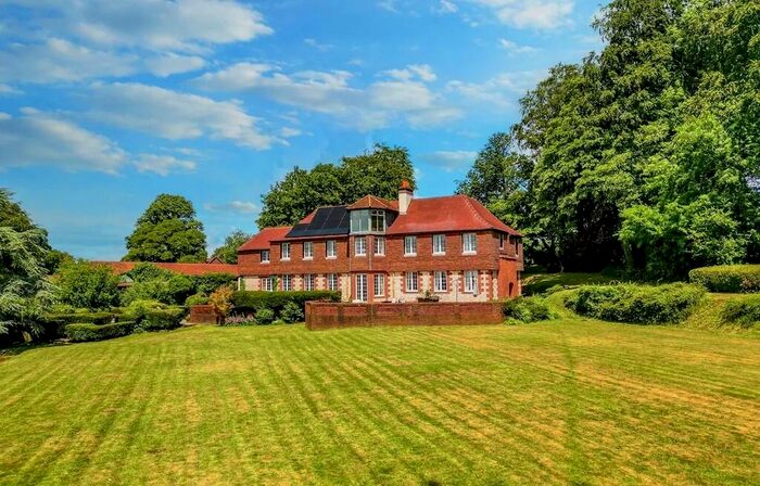 8 Bedroom Detached House To Rent In Meonstoke, Southampton, SO32