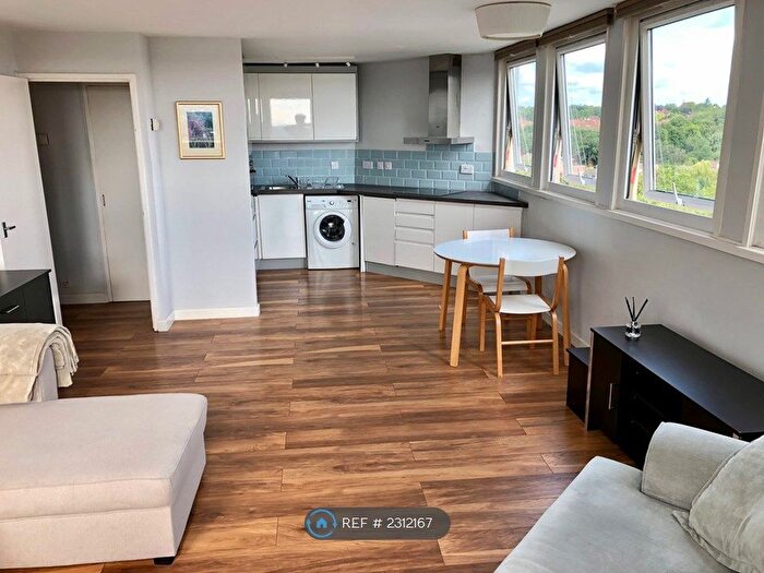 1 Bedroom Flat To Rent In Woodford Green, Essex, IG8