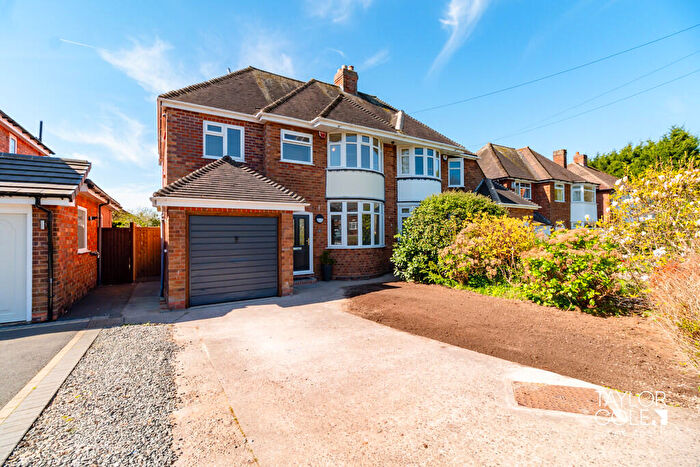 4 Bedroom Semi Detached House For Sale In Comberford Road, Tamworth, B79