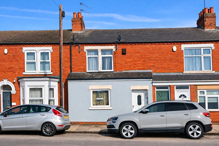 2 Bedroom Block Of Apartments For Sale In Collingwood Road, Northampton, NN1