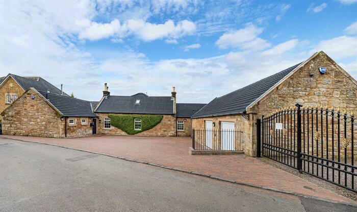 3 Bedroom Detached House For Sale In Woodhall Road, Braidwood, Carluke, ML8