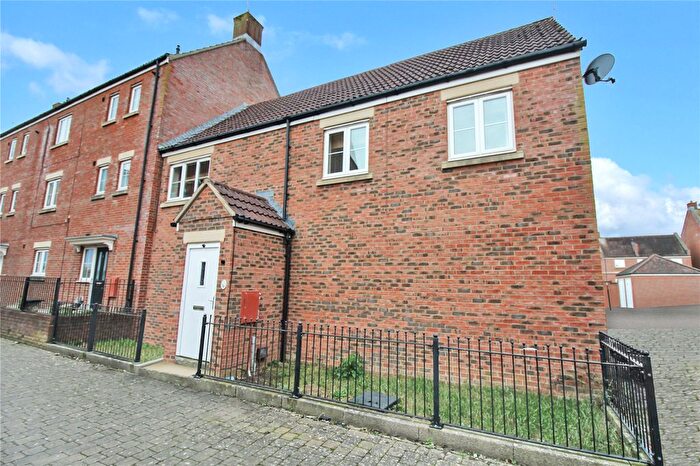 2 Bedroom End Terrace House For Sale In Tuscan Road, Swindon, Wiltshire, SN25