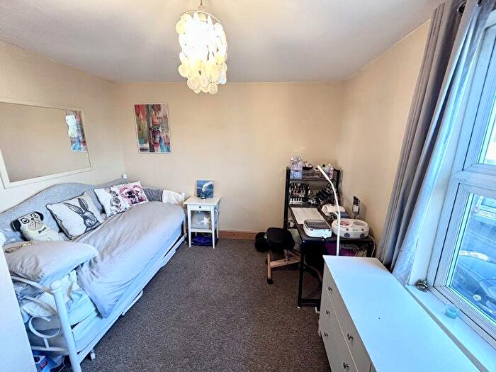 2 Bedroom Terraced House For Sale In Castle Road, Newport, PO30