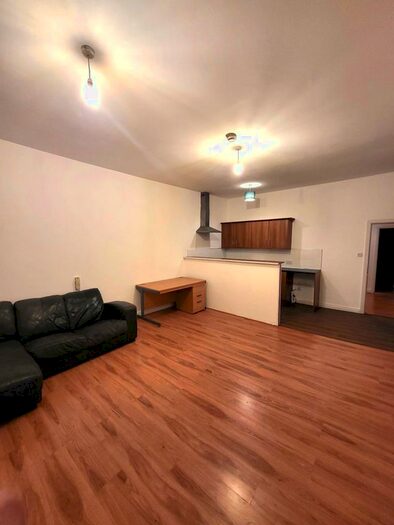 1 Bedroom Flat To Rent In Market Street, Hyde, SK14