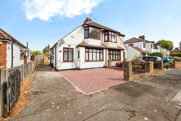 3 Bedroom Semi-Detached House For Sale In Suttons Avenue, Hornchurch, Essex, RM12