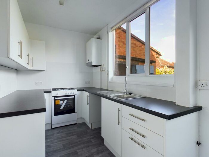 3 Bedroom Terraced House To Rent In Richmond Close, Leicester, LE2