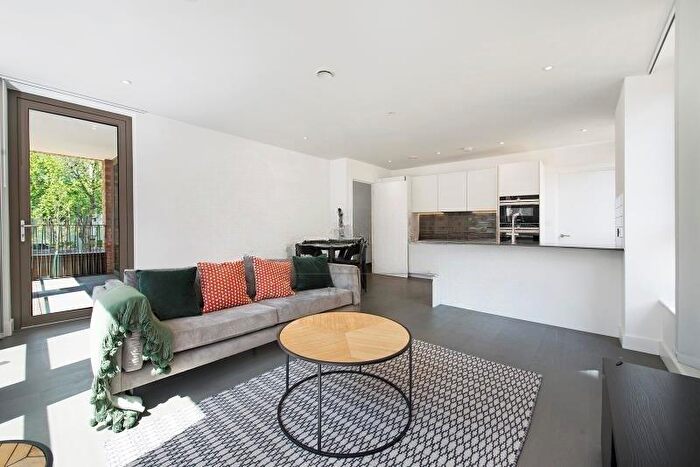 2 Bedroom Apartment To Rent In Wentworth Street, E1