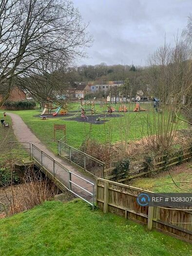 2 Bedroom Flat To Rent In Station Road, Loudwater, High Wycombe, HP10