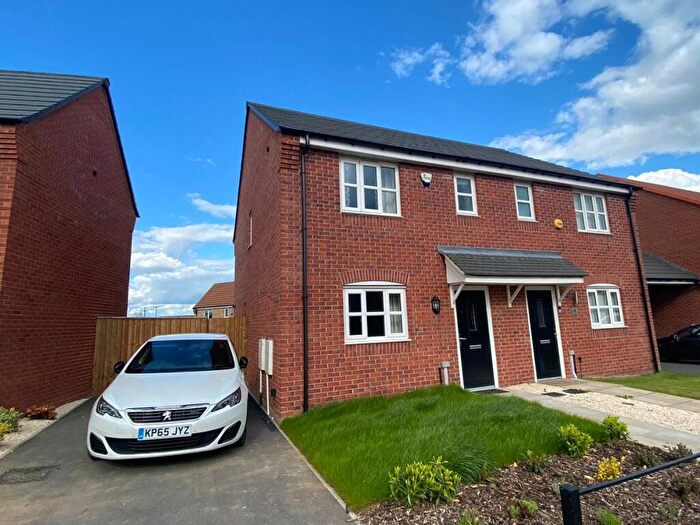 3 Bedroom House To Rent In Lawson Road, Bolsover, Chesterfield, S44