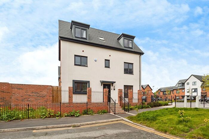 4 Bedroom Detached House For Sale In Cohen Avenue, Denton, Manchester, Greater Manchester, M34