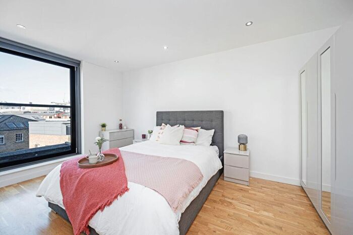 1 Bedroom Flat For Sale In Hackney Road, Columbia Road, London, E2
