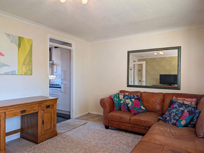1 Bedroom Flat To Rent In Rose Park, Edinburgh, Midlothian, EH5