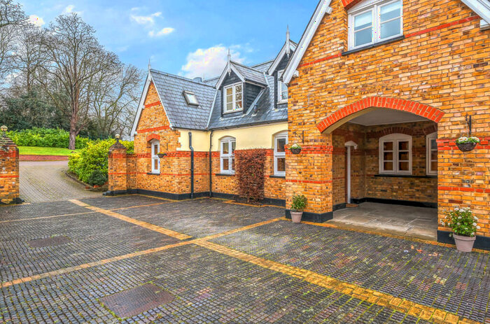 2 Bedroom Terraced House To Rent In Home Farm, Kemnal Road, Chislehurst, Kent, BR7