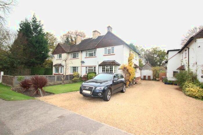 4 Bedroom Semi-Detached House To Rent In Field Way, Ripley, Woking, GU23