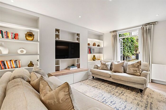 1 Bedroom Flat For Sale In Aldridge Road Villas, London, W11
