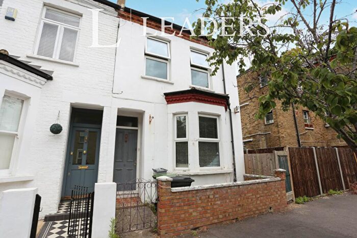 1 Bedroom Flat To Rent In Pearcefield Avenue, SE23