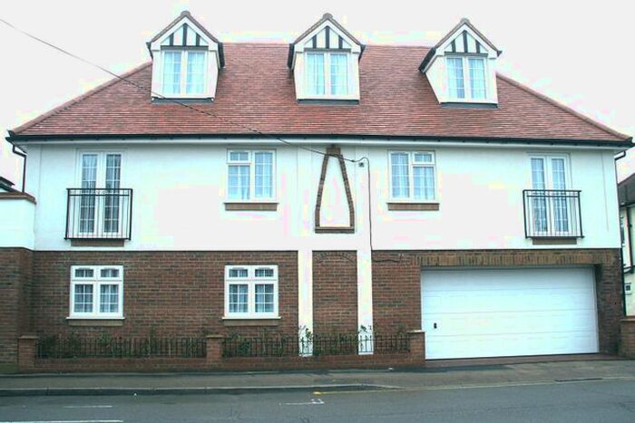 1 Bedroom Flat To Rent In Jasmine Court, Whitehouse Avenue, WD6