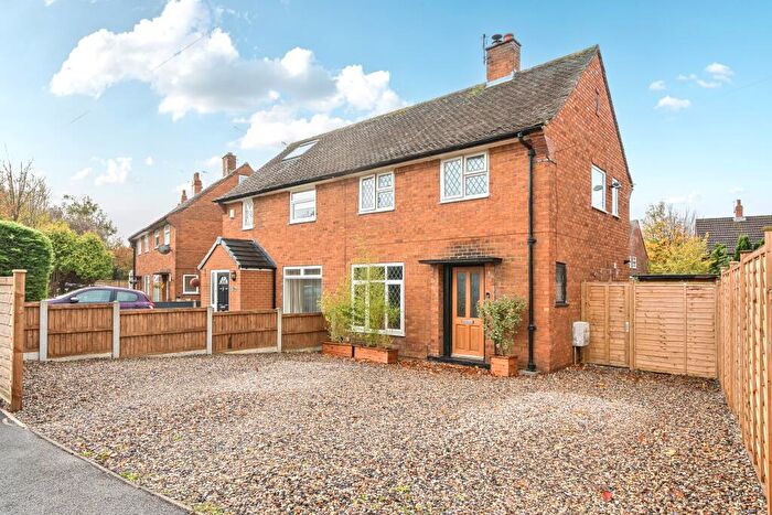 2 Bedroom Semi Detached House For Sale In Lidgett Lane, Roundhay, Leeds, LS8