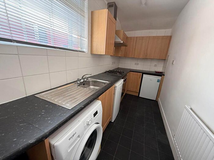 1 Bedroom Flat To Rent In Lawrence Road, Liverpool, Merseyside, L15