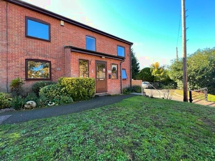 1 Bedroom Flat To Rent In Pauls Court, Pauls Lane, Hoddesdon, EN11