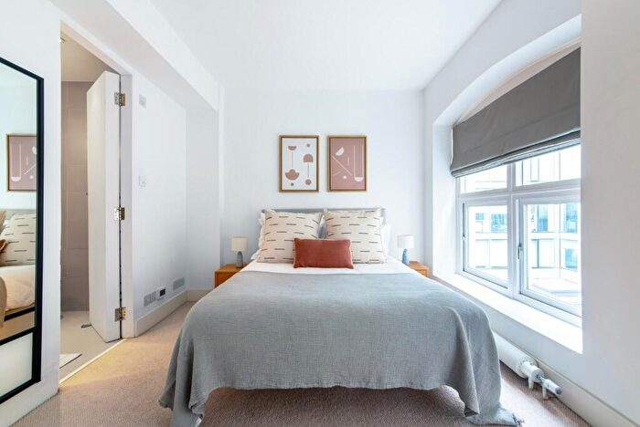 2 Bedroom Apartment To Rent In Northburgh Street, London, EC1V