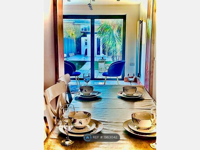 3 Bedroom Terraced House To Rent In Southwick, Brighton, BN41