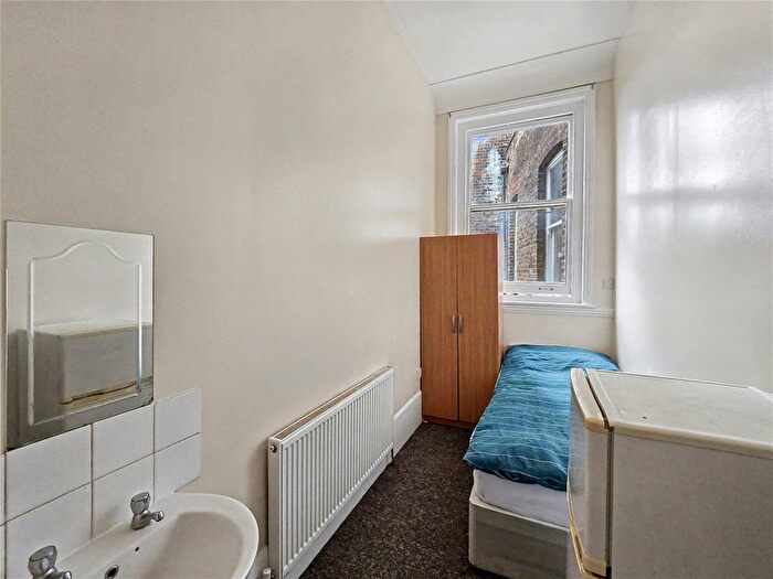 1 Bedroom Property To Rent In Streatham High Road, London, SW16