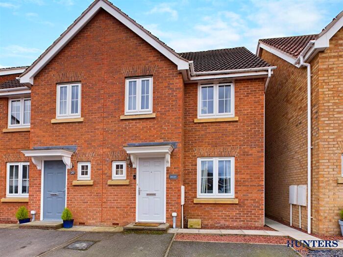 3 Bedroom Semi-Detached House For Sale In Bow Bridge Close, Market Weighton, York, Fh, YO43