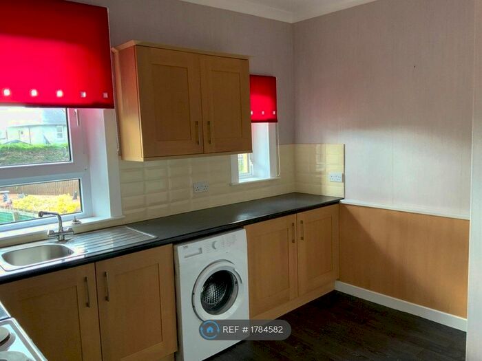 3 Bedroom Flat To Rent In Woodpark, Lesmahagow, Lanark, ML11