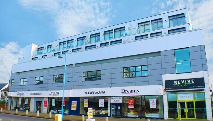 1 Bedroom Flat For Sale In Darkes Lane, Potters Bar, EN6
