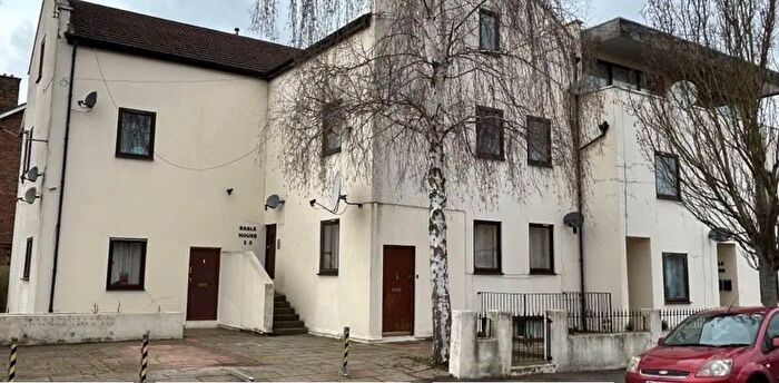 1 Bedroom Flat To Rent In Basle House Albert Square, London, United Kingdom, E15