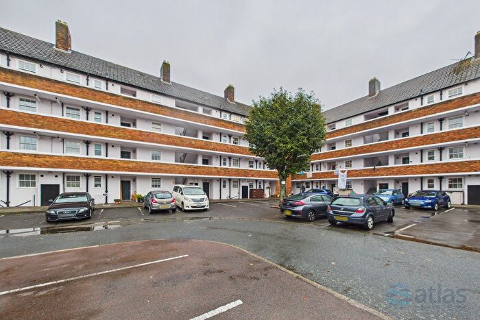 2 Bedroom Flat To Rent In Wavertree Gardens, Wavertree, L15