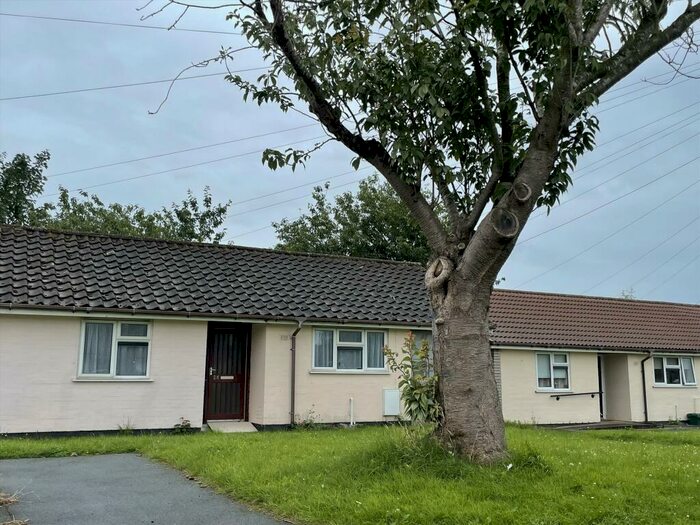 2 Bedroom House To Rent In Stratford Close, Lancaster, LA1