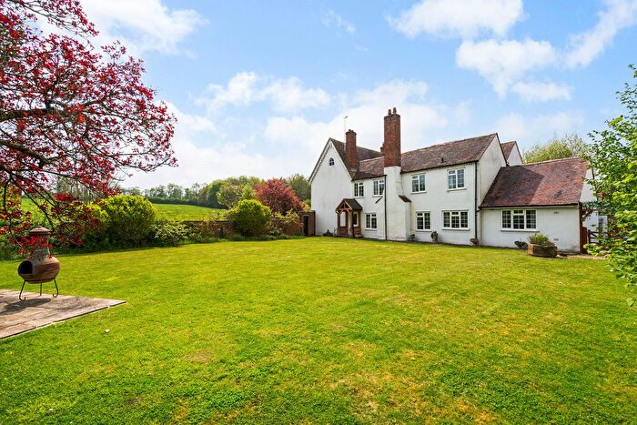 5 Bedroom Detached House For Sale In Main Street, Wick, WR10