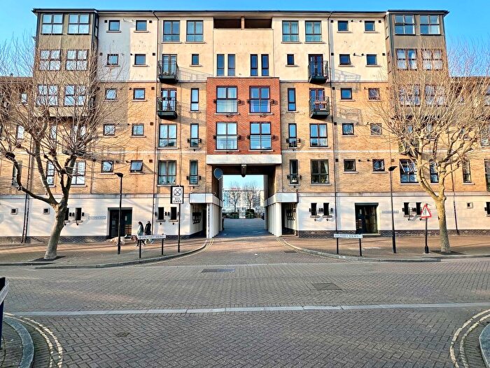 2 Bedroom Flat To Rent In Wesley Avenue, London, E16