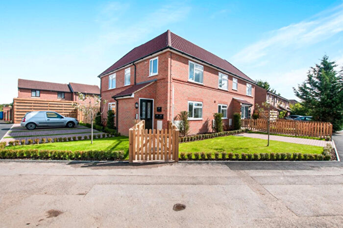 1 Bedroom Apartment To Rent In Isambard House, Reid Avenue, Maidenhead, Berkshire, SL6