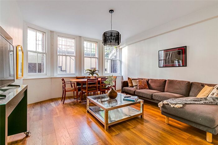 2 Bedroom Flat To Rent In Cadogan Square, London, SW1X