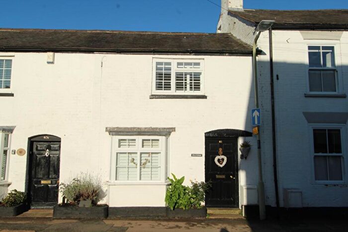 2 Bedroom Cottage For Sale In Church Street, Lutterworth, LE17