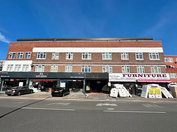 2 Bedroom Flat To Rent In High Road, Romford, RM6