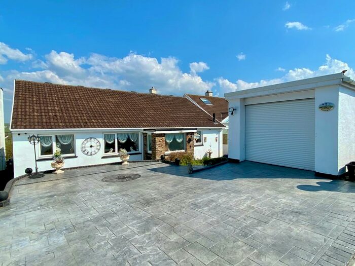 4 Bedroom Detached House For Sale In Valley View, Wadebridge, Cornwall, PL27