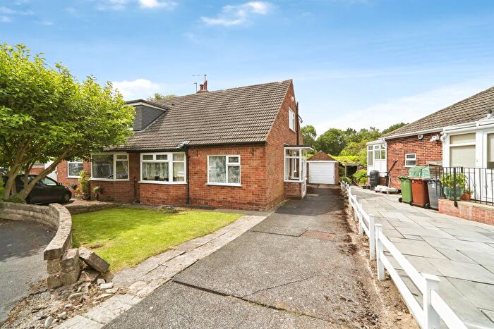 3 Bedroom Semi-Detached Bungalow For Sale In Buckstone View, Leeds, LS17