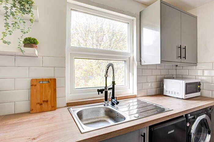 1 Bedroom Flat For Sale In Goldstone Road, Hove, BN3