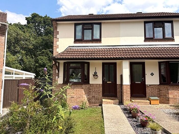 2 Bedroom Semi Detached House For Sale In Butts Close, Honiton, EX14