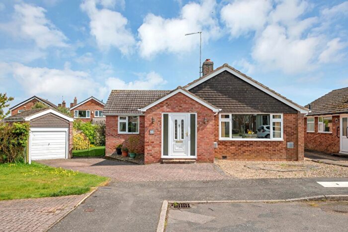 3 Bedroom Bungalow For Sale In Heath Drive, Cottesmore, LE15