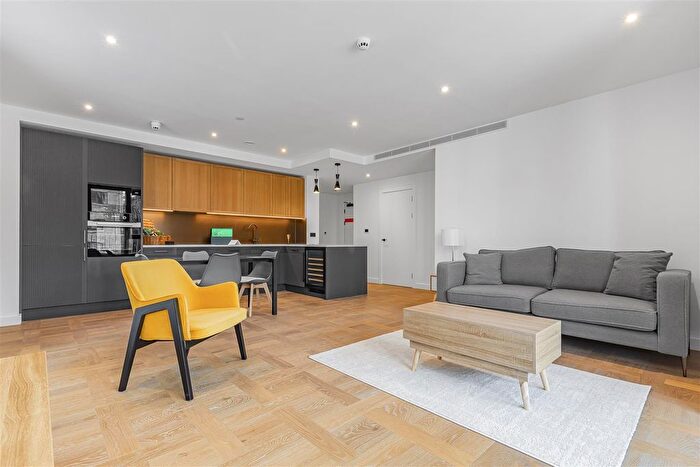 2 Bedroom Flat To Rent In Merino Gardens, London, E1W